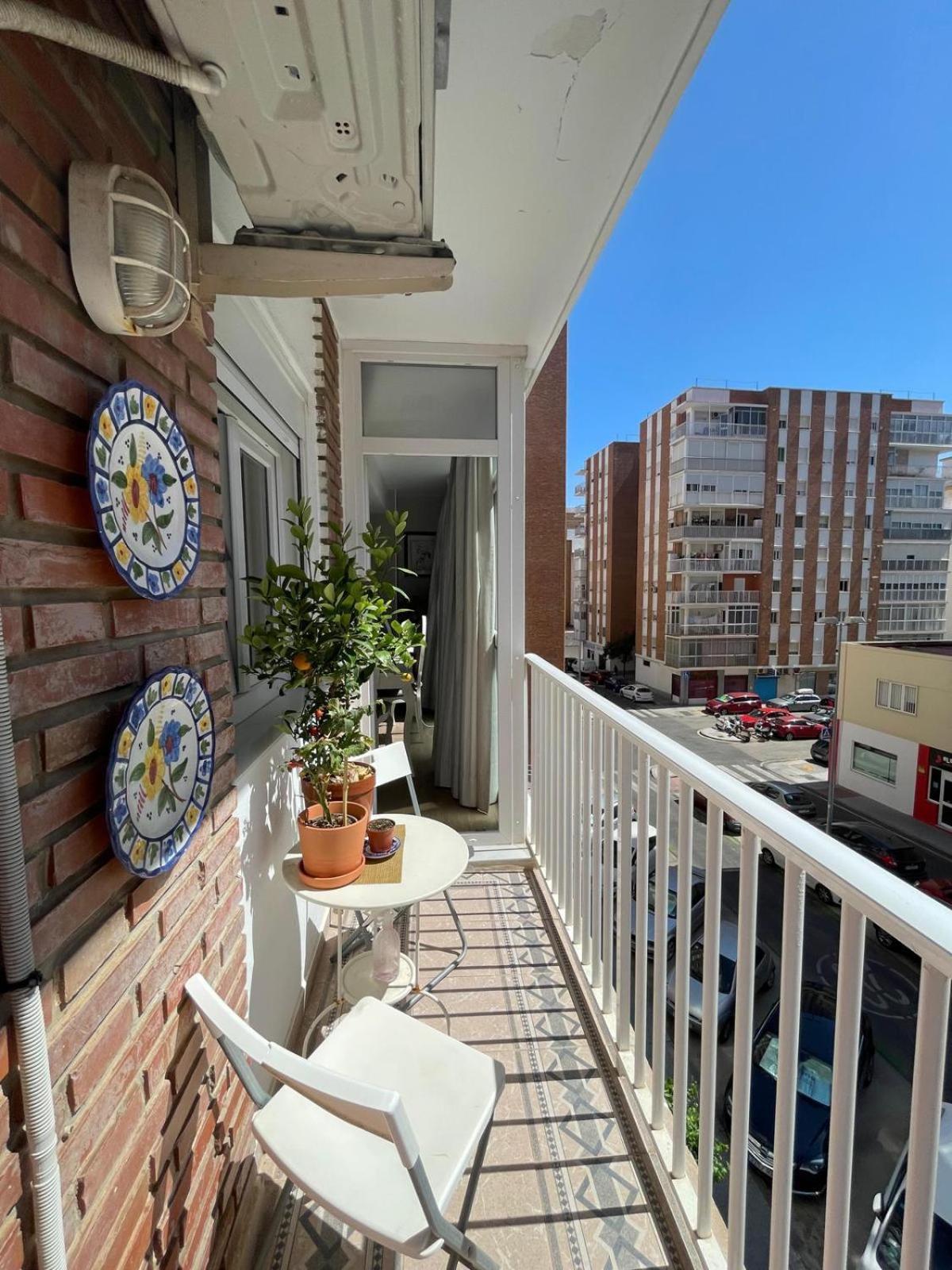 Cozy Room In Stylish Flat Just Steps From The Beach Cádiz Exteriér fotografie