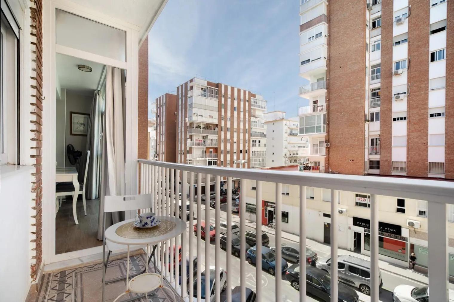 Cozy Room In Stylish Flat Just Steps From The Beach Cádiz Exteriér fotografie